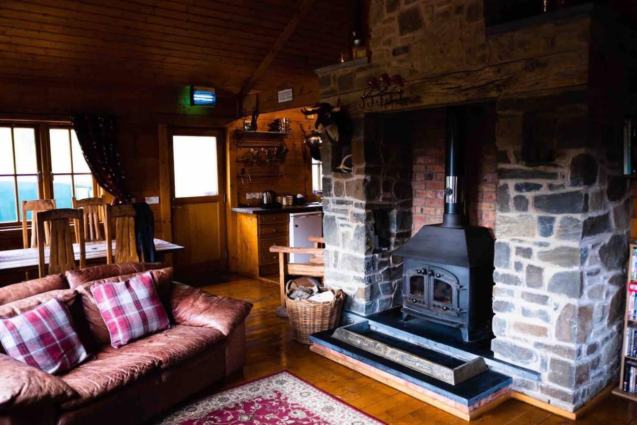 George Cabin - Log Cabin In Wales With Hot Tub นิวทาวน์ ภายนอก รูปภาพ
