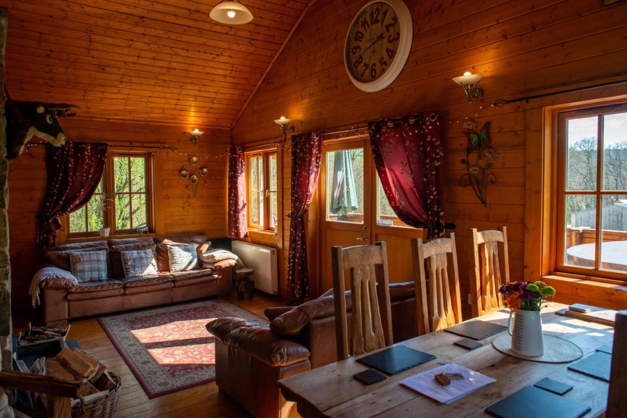 George Cabin - Log Cabin In Wales With Hot Tub นิวทาวน์ ภายนอก รูปภาพ