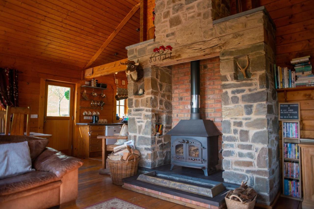 George Cabin - Log Cabin In Wales With Hot Tub นิวทาวน์ ภายนอก รูปภาพ