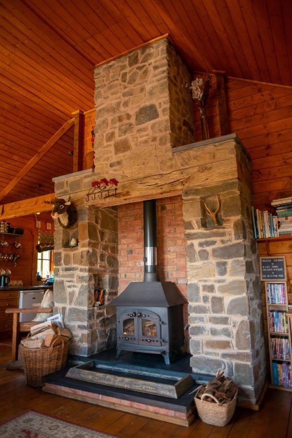 George Cabin - Log Cabin In Wales With Hot Tub นิวทาวน์ ภายนอก รูปภาพ